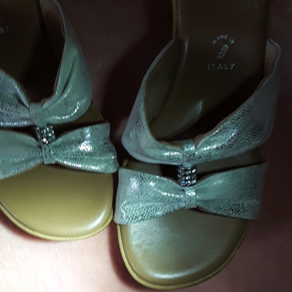 Shoes - Picture 4 of 4